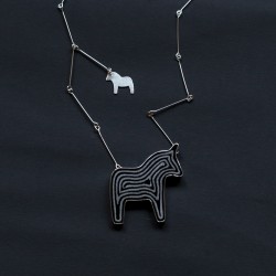 Serena Chen藝術創作/金工飾品/項鍊/搭拉木馬/服飾設計 - Dawn create