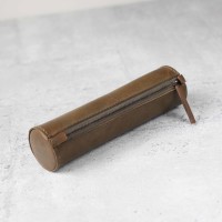 展示品出清 - 深土綠色真皮手工圓筒筆袋