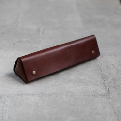 深咖啡色植鞣牛皮三角立體筆盒眼鏡盒