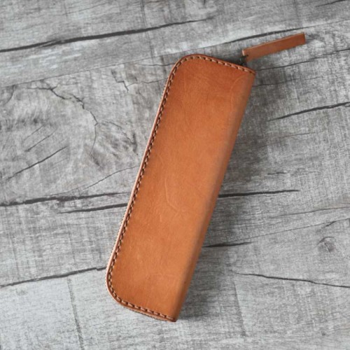 焦糖色硬挺立體植鞣真皮革筆袋