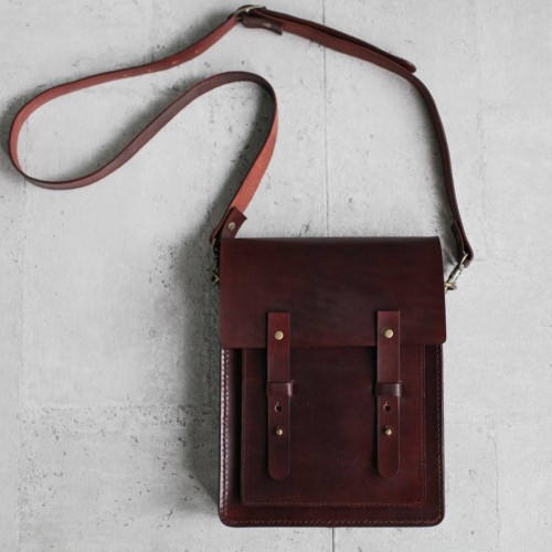 經典手工植鞣牛皮深咖啡色肩背側背包