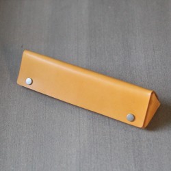 銘黃植鞣牛皮三角立體筆盒眼鏡盒