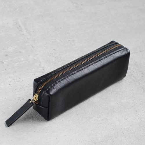 黑色立體植鞣皮革筆袋