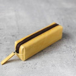 展示品出清 --柚黃色立體植鞣真皮革筆袋